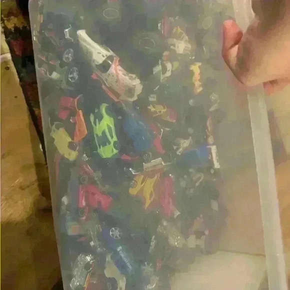 COPY - Mystery Lot of Hotwheels and Matchbox Cars - Picture 5 of 5